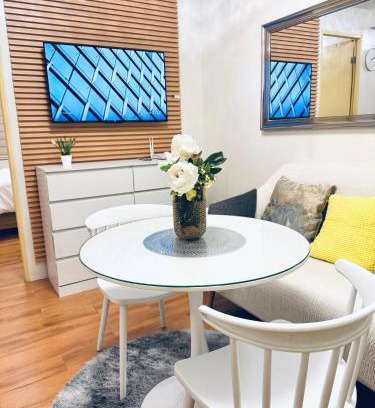 Sasa Apartment | Modern Cozy Condo with Smart Lock at Seawind