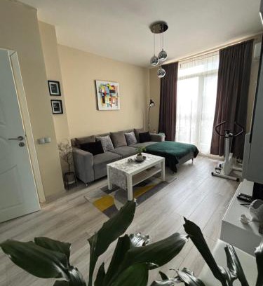 Sofia Apartment | Modern, Cute and Comfy Apartment - FREE PRIVATE PARKING