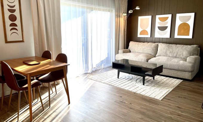 Dillon Condo | Modern Dillon Condo with Patio