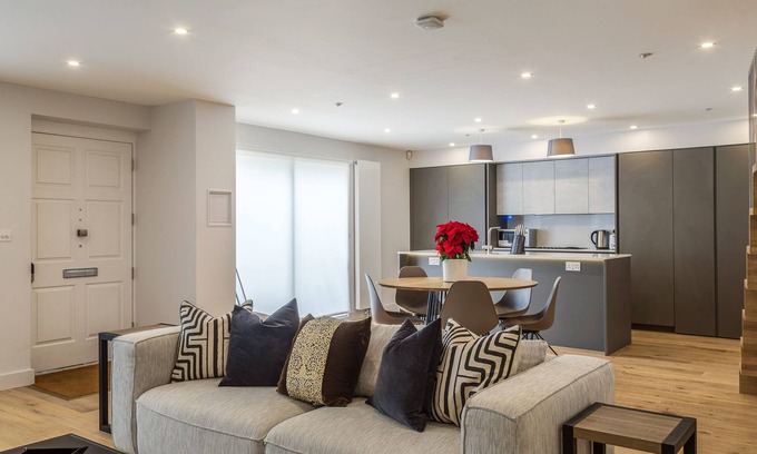 Avonmore and Brook Green House | Modern family home in Kensington