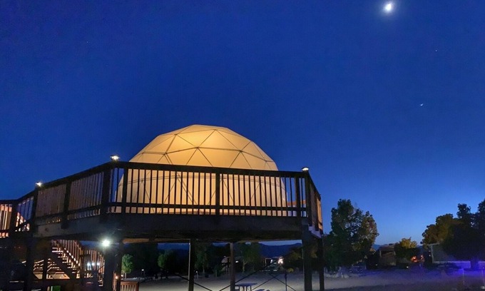 Canon City RV Rental | Modern Glamping Dome Mountain View Deck Near Downtown Cañon City