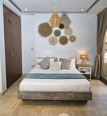 Dubai Marina Apartment | Modern JBR Studio with Beach & Pool access - Dubai Marina