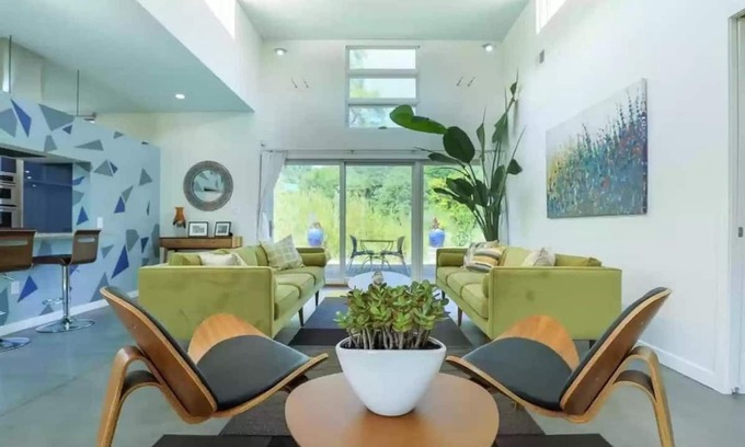 Miller Beach House | Modern Oasis 2 blocks to Beach Rooftop Terrace