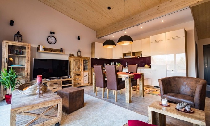 Tauberbischofsheim Apartment | Modern penthouse (90 sqm) with two bedrooms and a large terrace