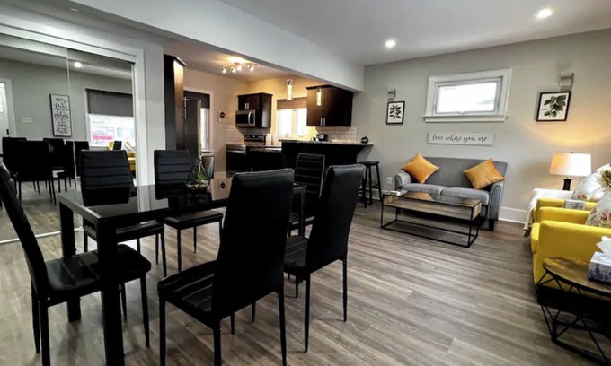 Thunder Bay House | Modern remodeling 2-storey home