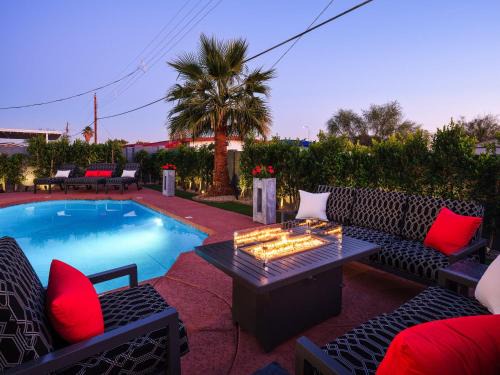 Mereway Manor House | Modern Roose-Private Pool-In Old Town Scottsdale