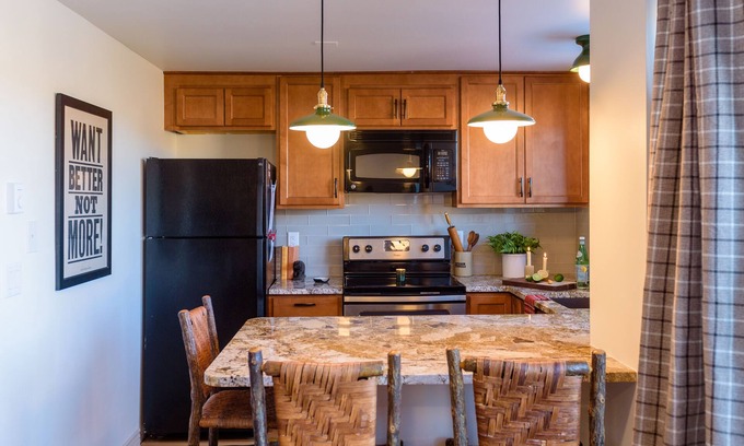 Peak 9 Condo | Modern Ski In/Ski Out Condo in Downtown Breckenridge