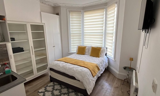 Tottenham Green Apartment | Modern Studio 3 near Emirates Stadium