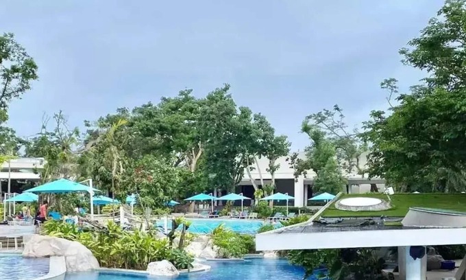 Maribago Condo | Modern Style flat w/ exceptional and majestic view of nature!