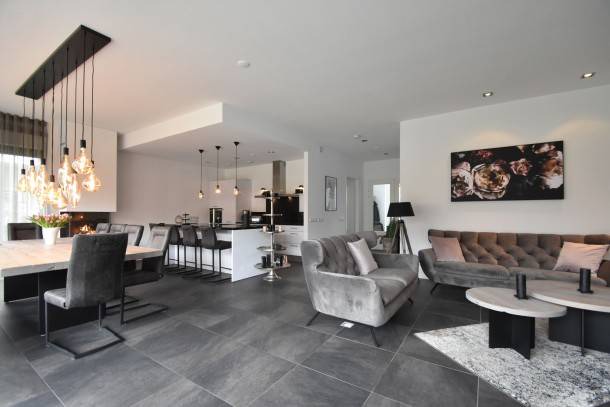 Zeewolde Villa | Modern Villa in Harderwijk with Sauna and Jacuzzi