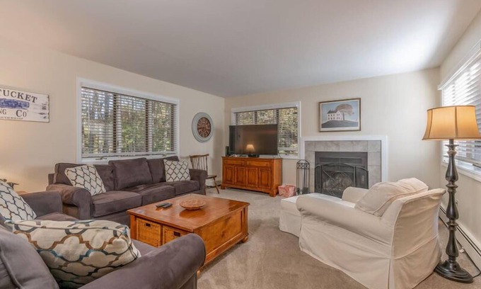 West Hartford Condo | Modern Village, Community Pool - Newton Village 1C