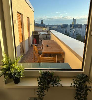 Neuschonefeld Apartment | Moderne Penthousewohnung in Zentrumsnähe