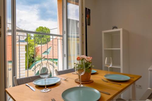 Wiener Neustadt Apartment | Modernes Studio im Zentrum 4 Personen