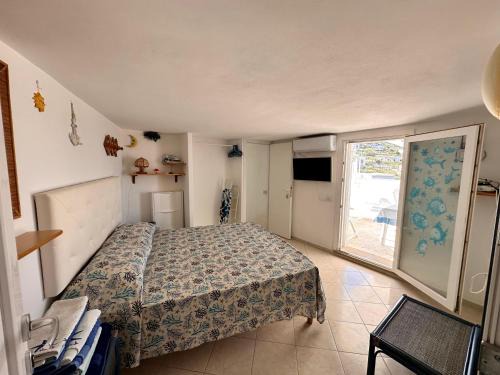 Le Forna Apartment | Monolocale blù sul terrazzo a le Forna