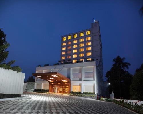 Palarivattom Hotel | Monsoon Empress Kochi
