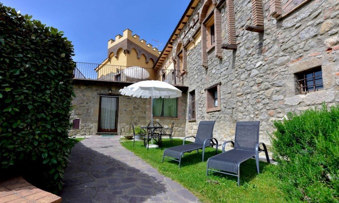 Arcidosso Apartment | Monte Amiata flat with veranda