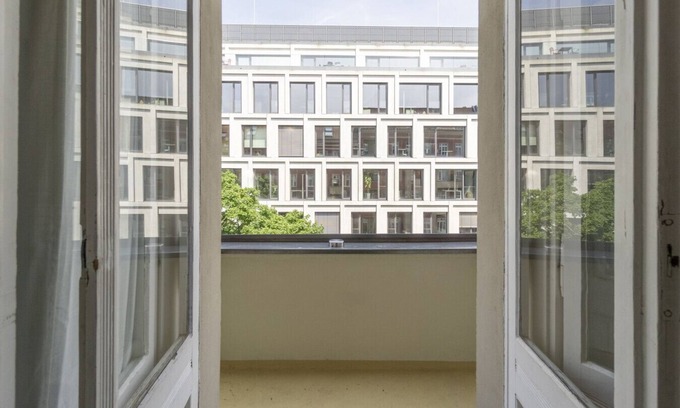 Friedrichshain Apartment | Mooeve 19 apartment in Berlin