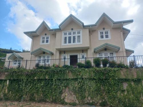 Nuwara Eliya House | Moon View Bungalow