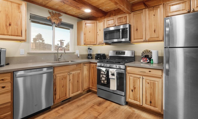Upper Moonridge Cabin | Moonridge Chalet