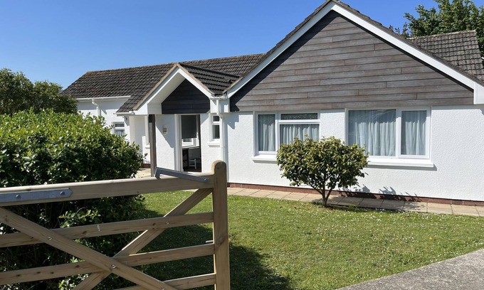Croyde Bay Cottage | Moorside - Close to Beach, Pets Welcome