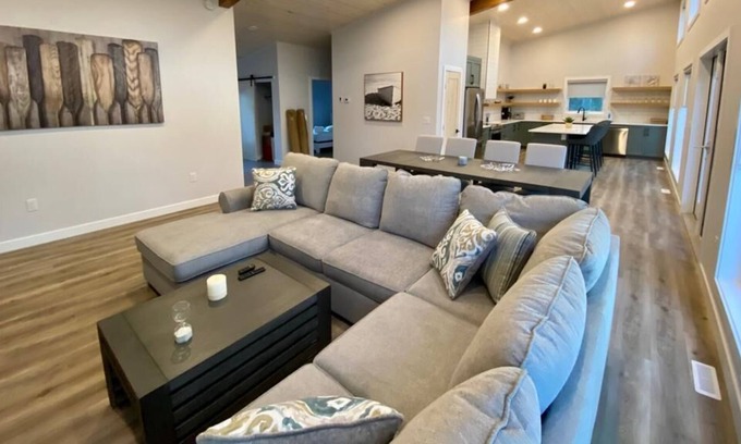 Wasagaming Cabin | Mooswa+Riding Mountain+Sensational 4 Bdr Cabin(70)
