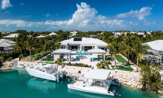 Leeward Settlement Villa | Moringa 5 BR Villa - Canal Front