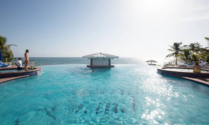East End Resort | Morritts Tortuga club resort , family friendly pool view / beach front