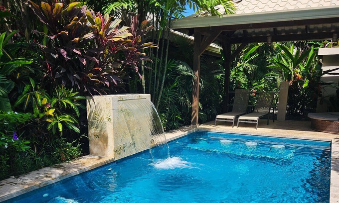 Uvita Villa | Most luxurious Villa closest to National Park 250m! Pool tropical jungle Oasis🌴