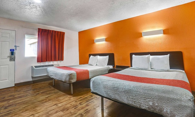 Clovis Hotel | Motel 6 Clovis, NM