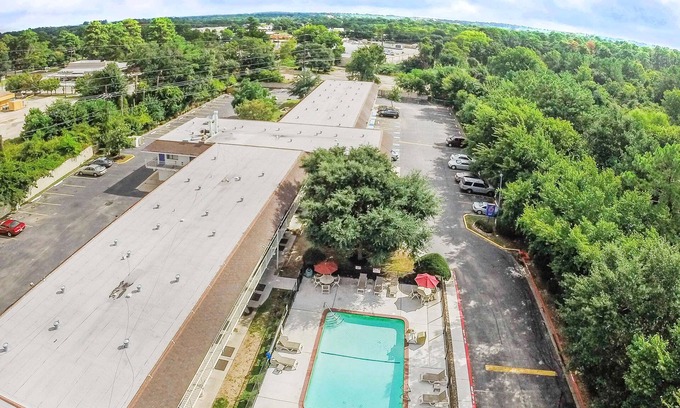 Huntsville Hotel | Motel 6 Huntsville, TX
