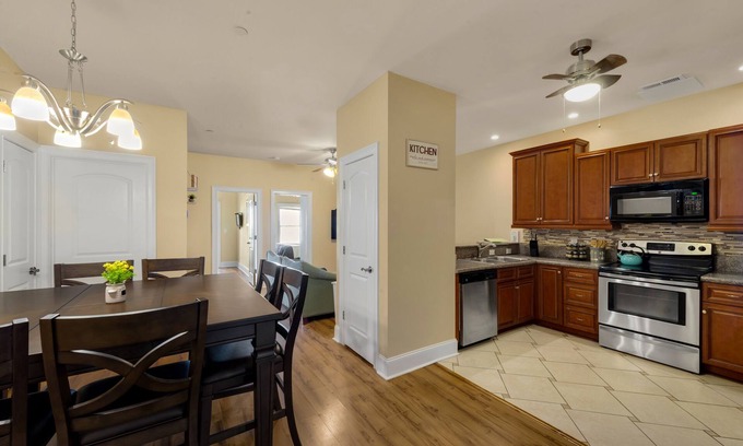 Myrtle Beach House | motley crew , when you need the space for your big group of personalities