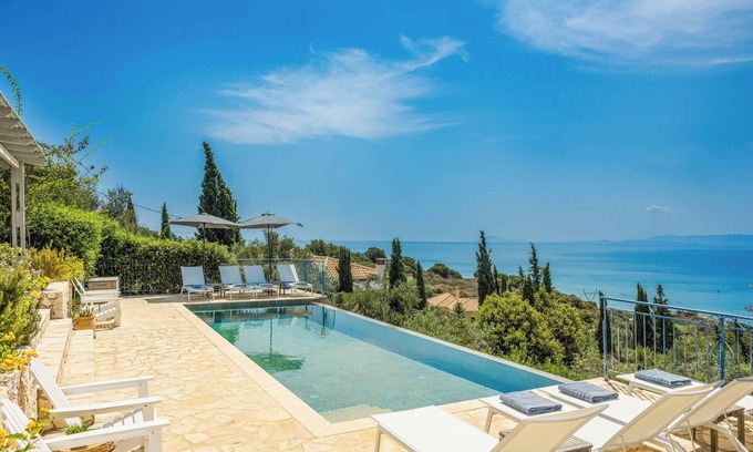 Skala Villa | Mounda Beach Villa - Four Bedroom Villa, Sleeps 7