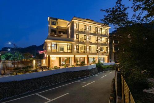 Wulingyuan House | Mountain and Bamboo Holiday Homestay Zhangjiajie Forest Park Branch