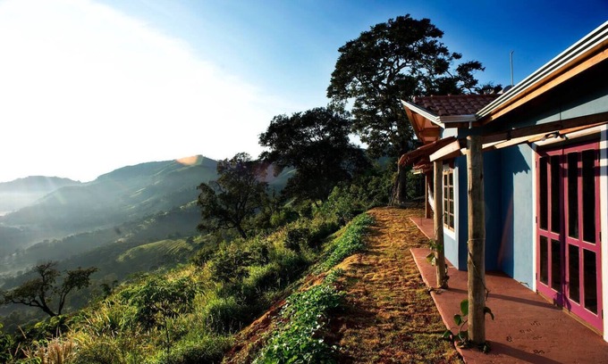 Corrego do Bom Jesus House | Mountain house at 1,500m altitude - Sustainability and isolation