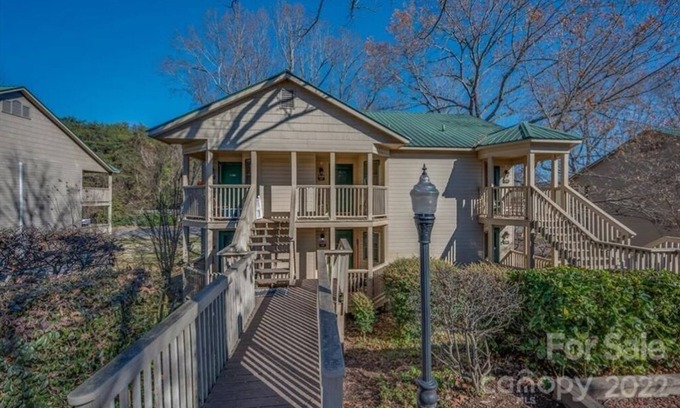 Lake Lure Condo | Mountain Retreat at Lake Lure in Rumbling Bald Resort