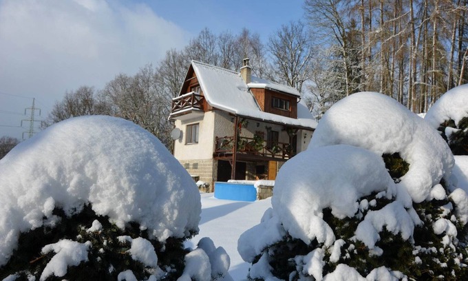 Ktova House | Mountain Retreat with Pool