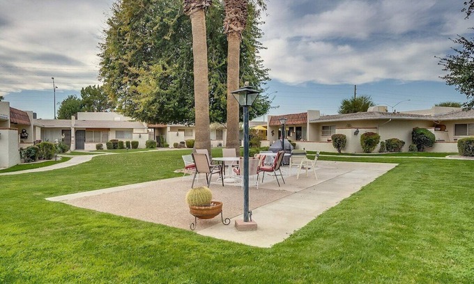 Golden Hills Condo | Mountain View Getaway ⁓ Perfect couples escape!