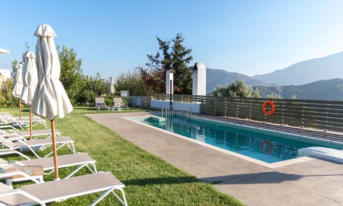 Thronos Bed & Breakfast | Mountain View Room with double or two single beds