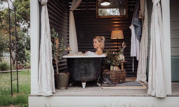 Metung Cottage | Mountford Cottage - Close to Metung Hot Springs & Golf Course