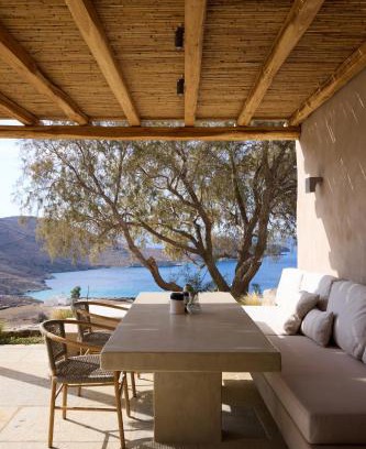 Serifos Apartment | Mousti's Cell