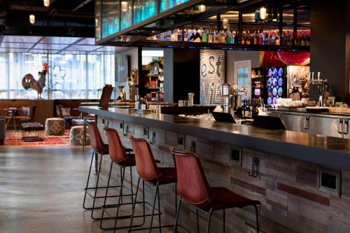 Central Business District Hotel | MOXY New Orleans Downtown/French Quarter Area