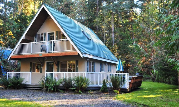 Glacier House | Mt Baker Snowline Chalet