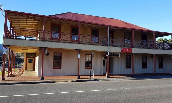 Queenstown Hotel | Mt Lyell Motor Inn