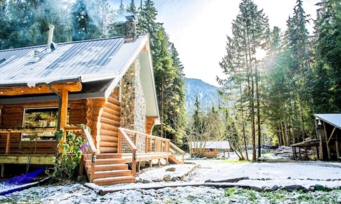 Lime Kiln Cabin | Mt Pilchuck View Cedar's Cabin