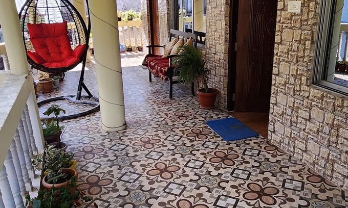 Karsiyang House | Mt Vista Homestay is located in Kurseong offers amazing view of Mt Kanchanjungan