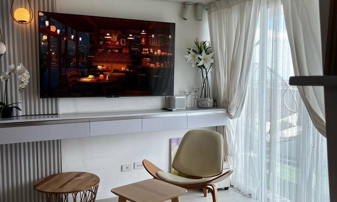San Fernando Apartment | Muji Inspired Beachview @Azure North,1Br-6pax