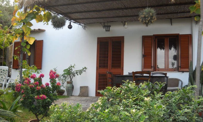 Mortelle House | Mulberry House>House with garden and direct access to the Tyrrhenian Sea
