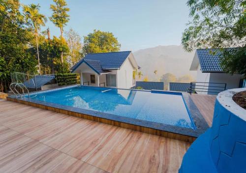 Kunchithanny Resort | Munnar Majestic Resort with Pool