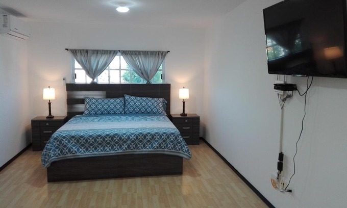 Guadalupe Apartment | MV Suites Suc. Capilla