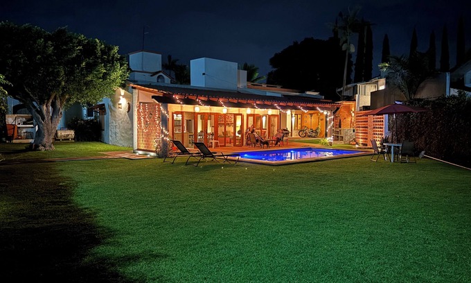 Lomas de Cocoyoc Ski Chalet | Casa en Lomas de Cocoyoc, Alberca, Pet friendly.